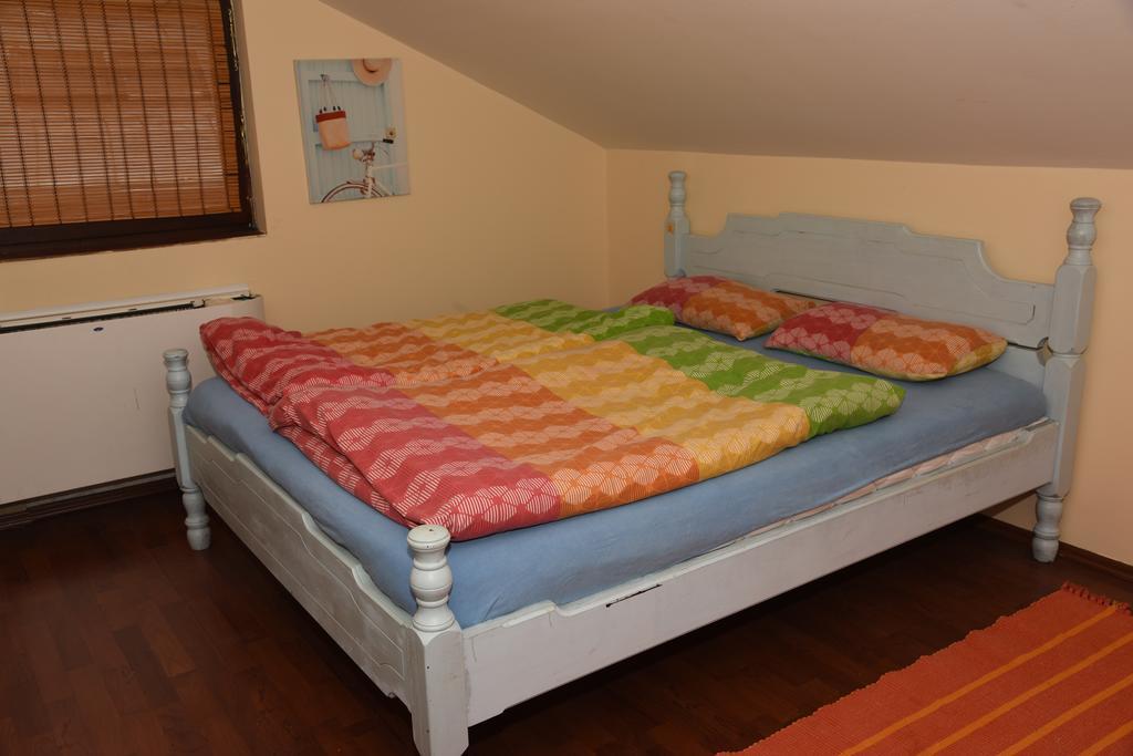 Hostel Bed N Beer Белград Экстерьер фото