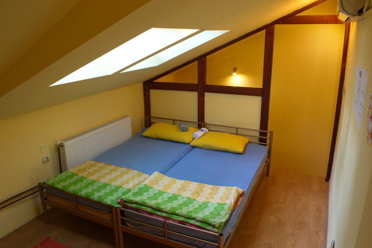 Hostel Bed N Beer Белград Экстерьер фото